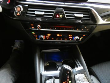 Car image 36