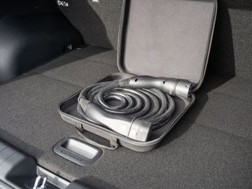 Car image 29