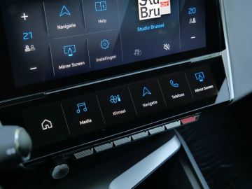 Car image 39