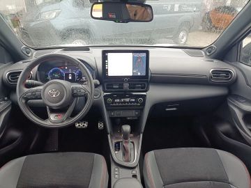 Car image 10