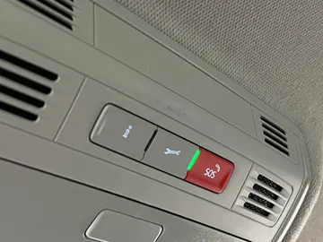 Car image 34