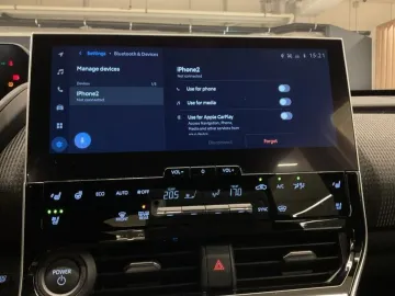 Car image 26