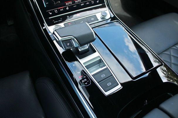 Audi A8 55 TFSI S-line 250 kW image number 38