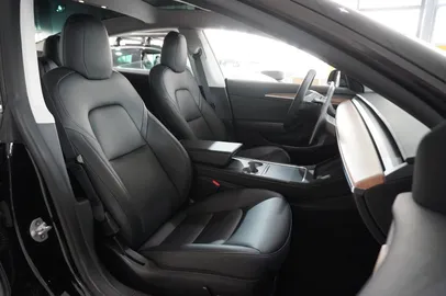 Car image 48