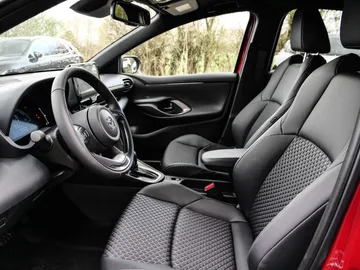 Car image 4