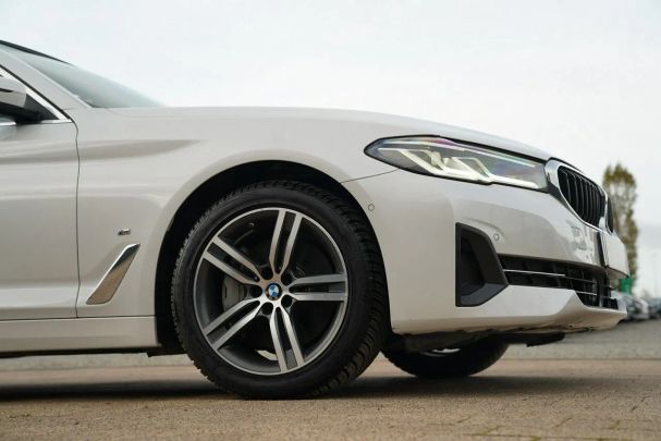 BMW 530d Touring xDrive 210 kW image number 5