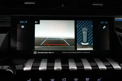 Car image 28