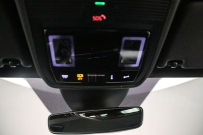 Car image 36