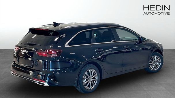 Kia Ceed Plug-in Hybrid 104 kW image number 2