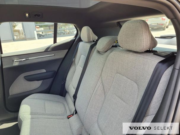 Volvo EX30 AWD 314 kW image number 19