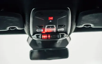 Car image 24