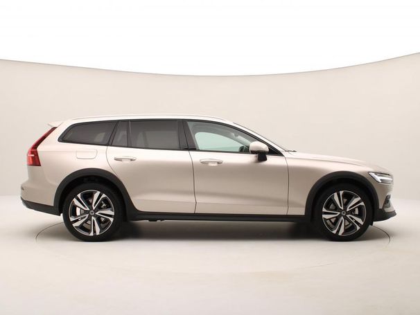 Volvo V60 Cross Country AWD B4 145 kW image number 13