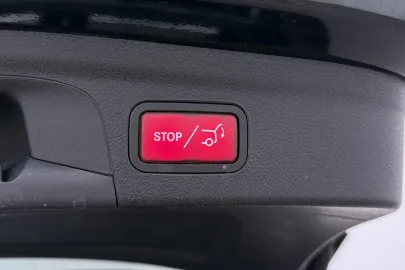 Car image 49