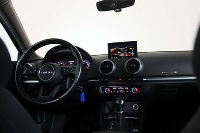 Car image 33