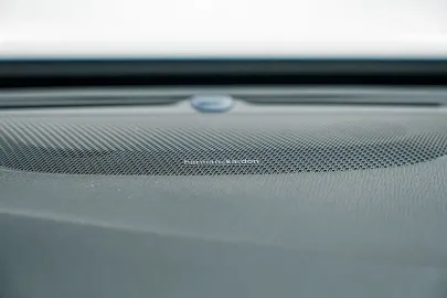 Car image 40