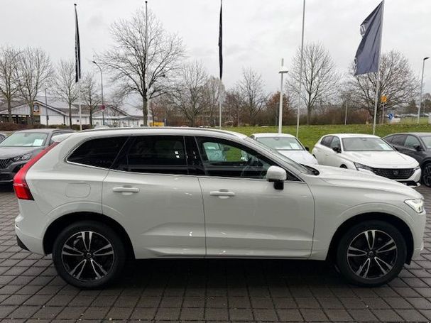 Volvo XC60 D4 Momentum 140 kW image number 1