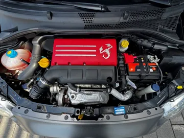 Car image 37