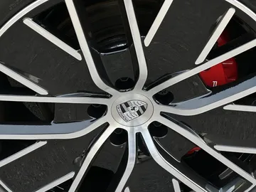 Car image 27
