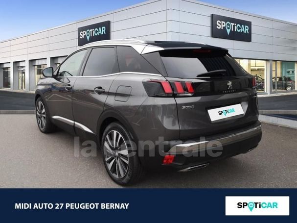 Peugeot 3008 Hybrid4 e-EAT8 221 kW image number 4