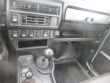 Car image 12