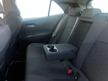 Car image 24