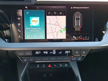 Car image 35