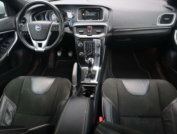 Volvo V40 T3 110 kW image number 3