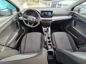 Car image 10