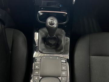 Car image 30