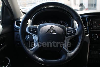 Car image 33