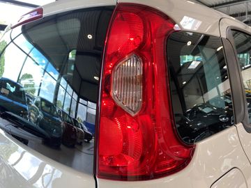 Car image 25