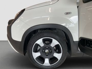 Car image 16