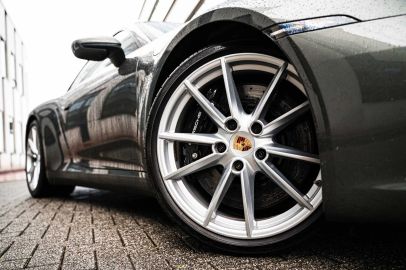 Car image 25