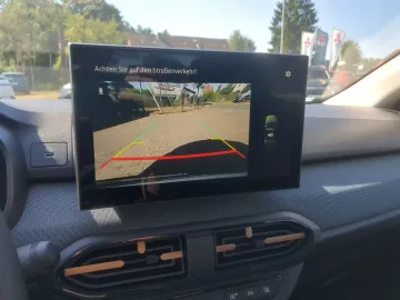 Car image 26