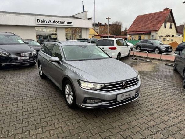 Volkswagen Passat Variant 1.5 TSI Business DSG 110 kW image number 3