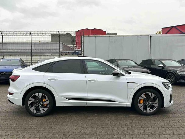 Audi e-tron 55 S-line Sportback 300 kW image number 4