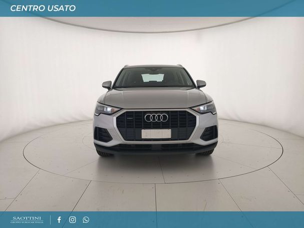 Audi Q3 35 TDI quattro S tronic Business 110 kW image number 2