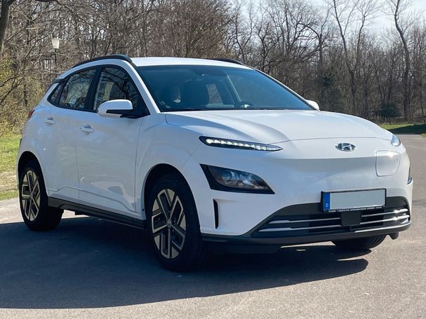 Hyundai Kona Select 100 kW image number 2