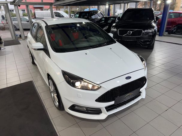 Ford Focus 2.0 EcoBoost ST 184 kW image number 27