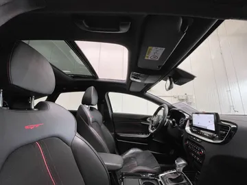 Car image 34