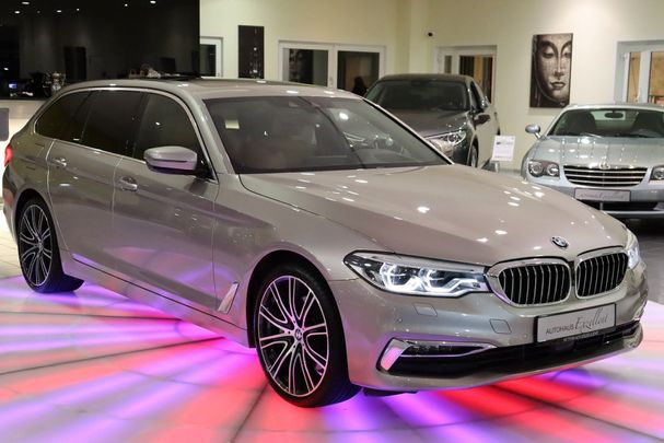 BMW 540i Touring xDrive 250 kW image number 3