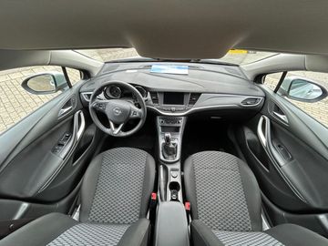 Car image 8