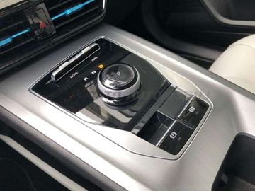 Car image 36