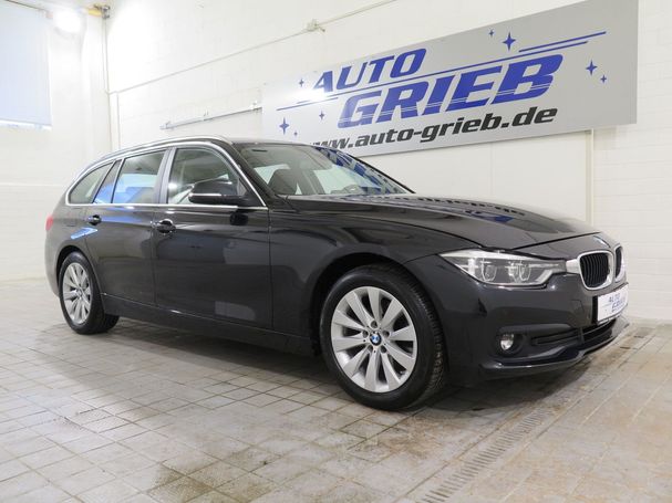 BMW 320d Touring xDrive Advantage 140 kW image number 1