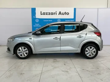 Car image 5