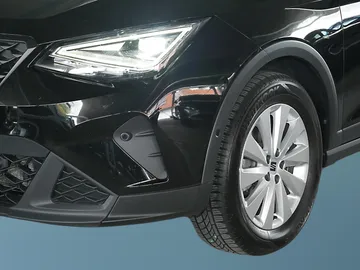Car image 10