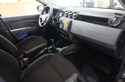 Car image 26