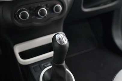 Car image 36