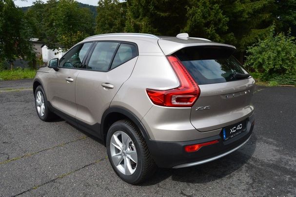 Volvo XC40 B3 Core 120 kW image number 7