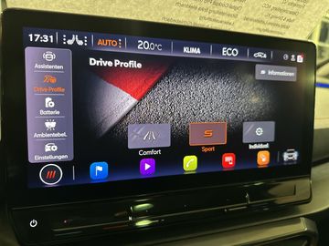Car image 25